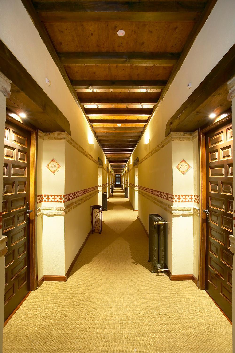 Hotel Real Monasterio De San Zoilo Carrión de los Condes Buitenkant foto